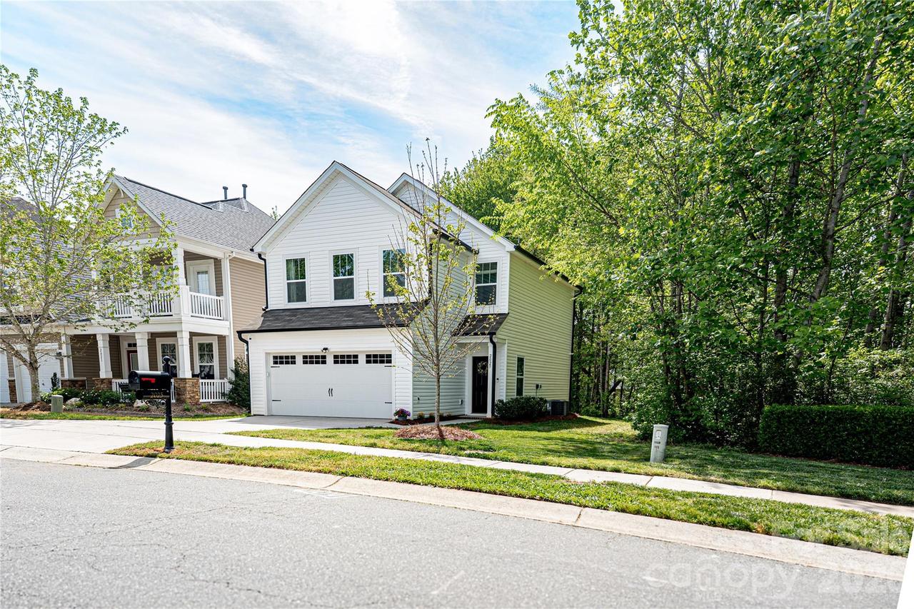 2025 Woodshorn Dr., Matthews, NC 28104