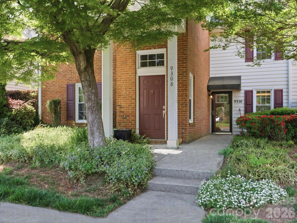 9308 S Vicksburg Park Ct., Charlotte, NC 28210