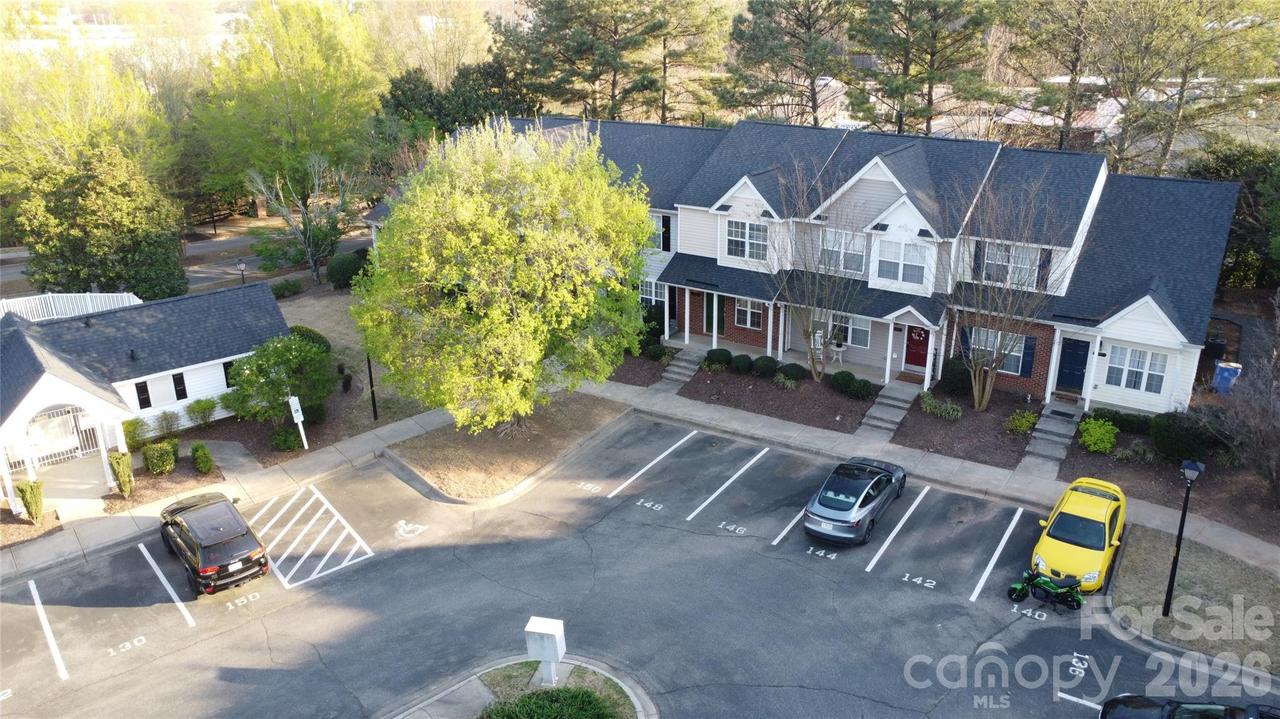 144 Mangum Cir., Mooresville, NC 28117