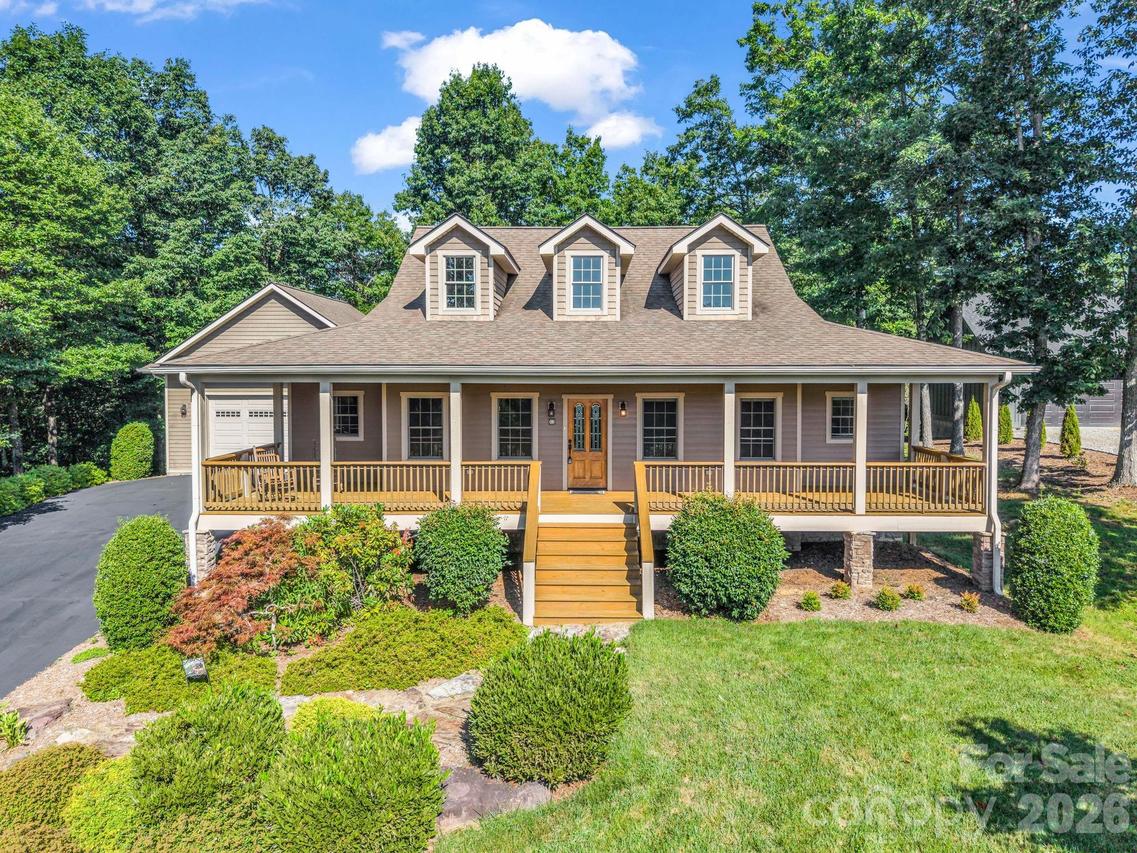 82 Red Mulberry Dr., Zirconia, NC 28790