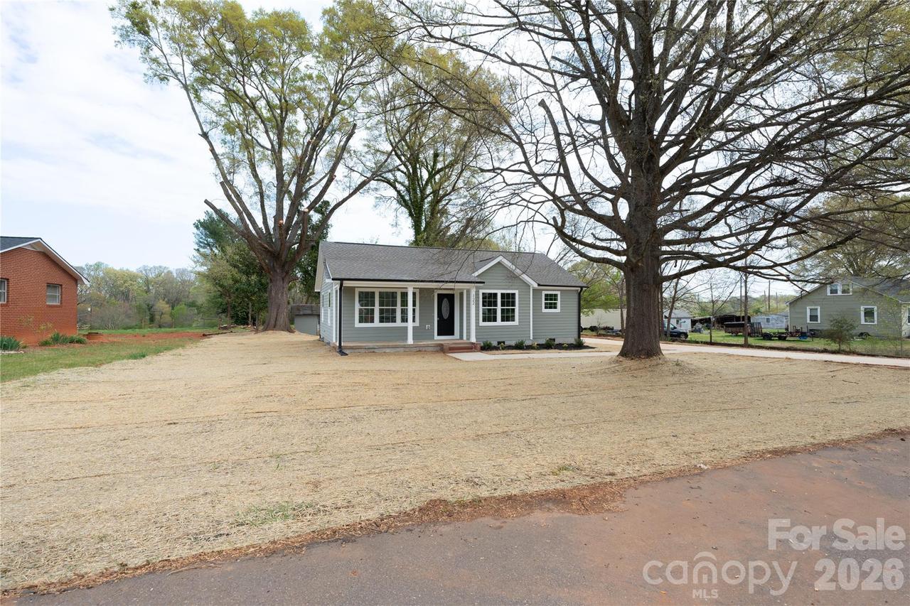 122 Morrison Flats Rd., Statesville, NC 28625