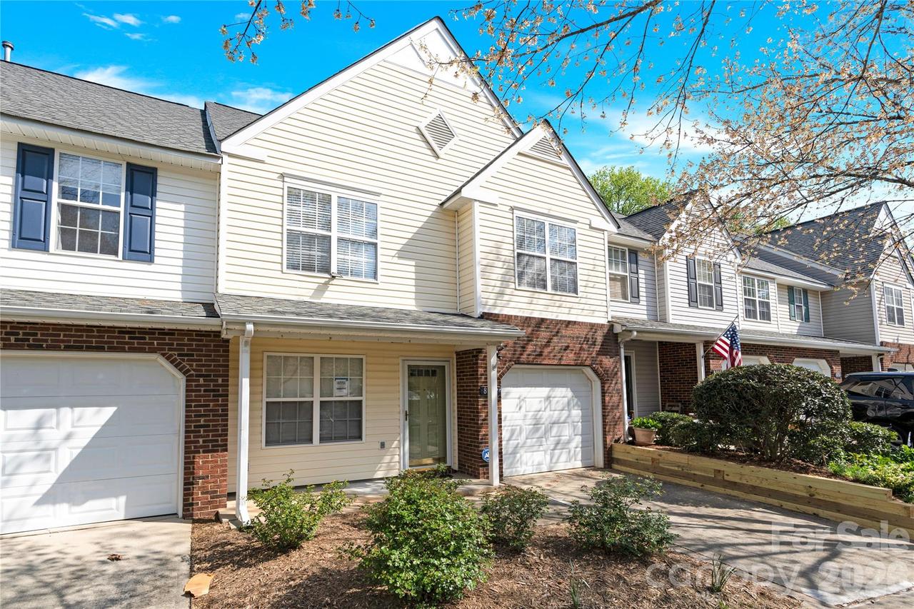 8772 Robinson Forest Dr., Charlotte, NC 28277