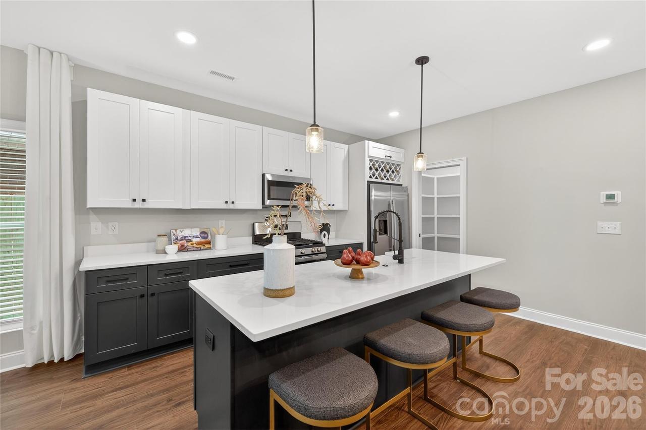 3219 Credenza Rd., Charlotte, NC 28208