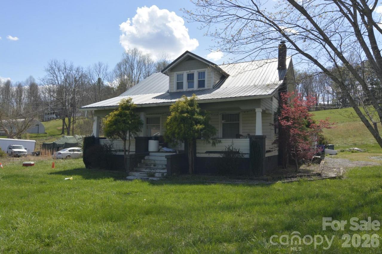 2710 New Leicester Hwy., Leicester, NC 28748