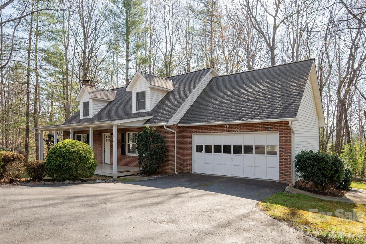 9 Justin Dr., Etowah, NC 28729
