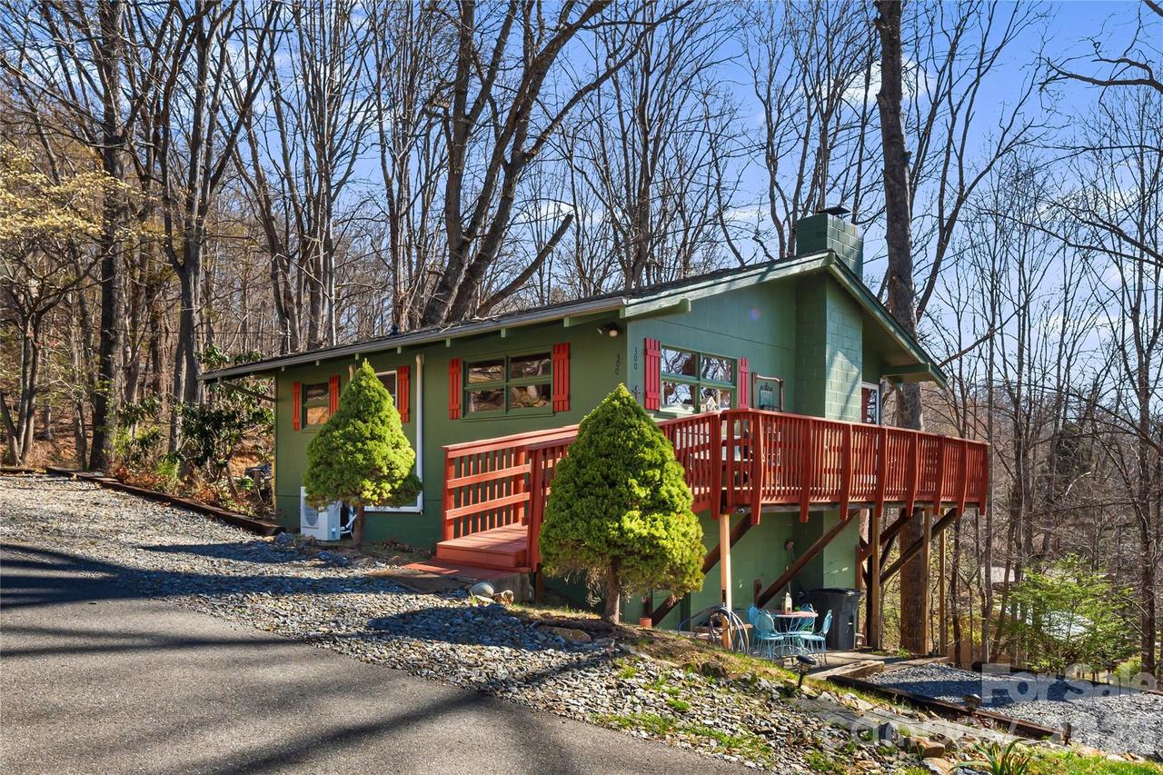 300 Francis Asbury Rd., Waynesville, NC 28785