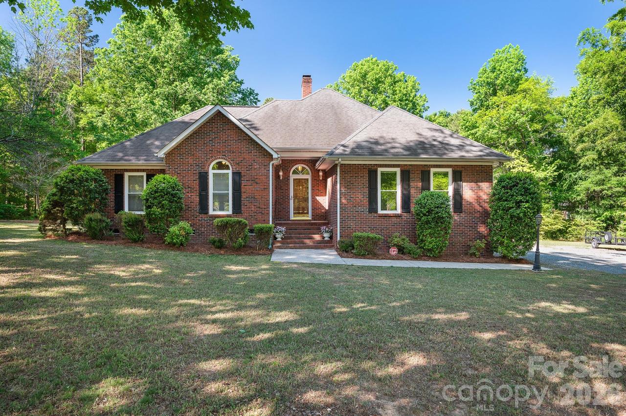 400 Arminius Ct., Monroe, NC 28110