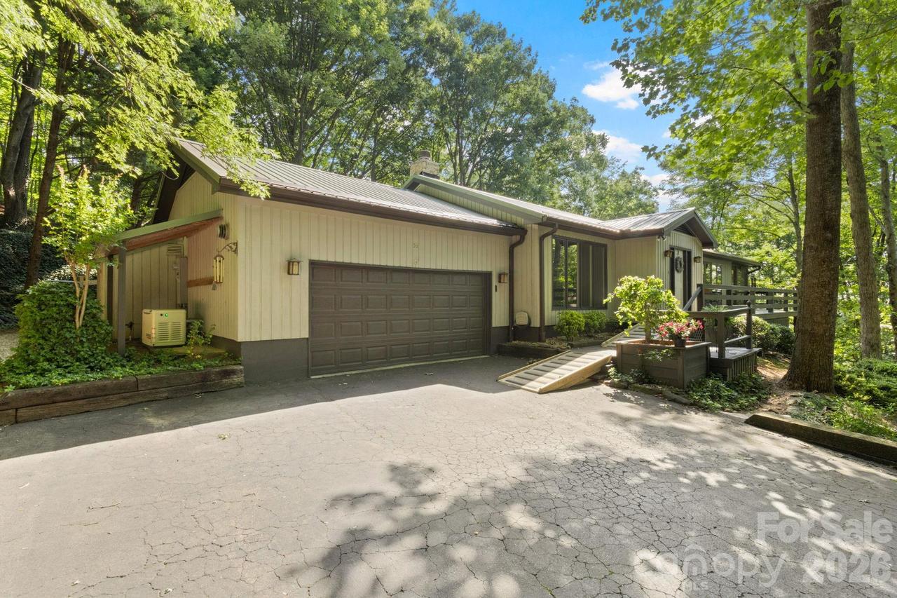 56 Cardinal Cir., Tryon, NC 28782