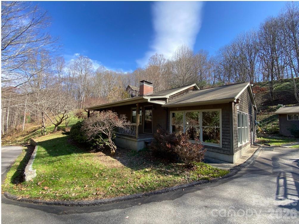 61 Brantley Branch Ln., Waynesville, NC 28786