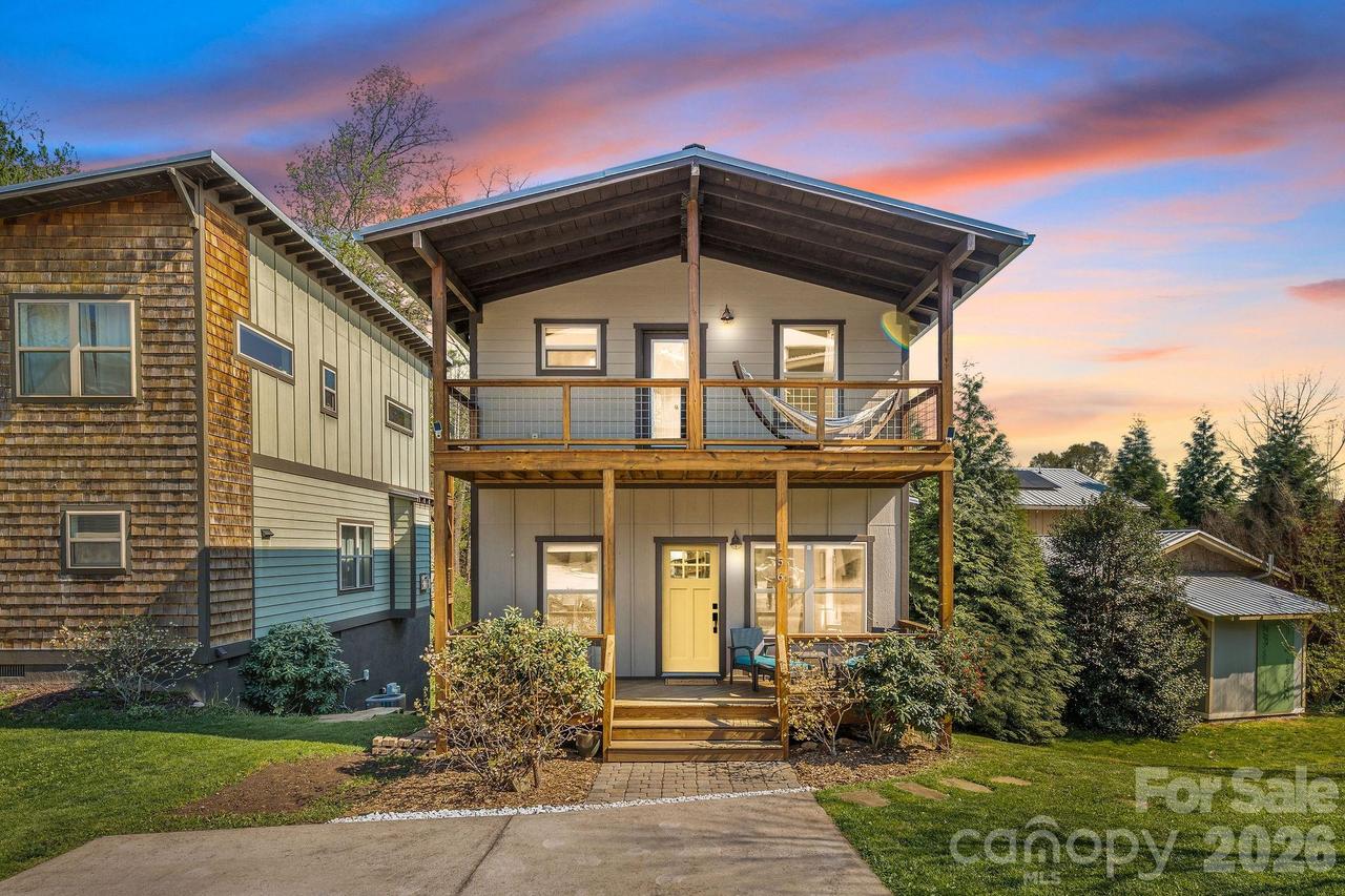 156 Bradley St., Asheville, NC 28806