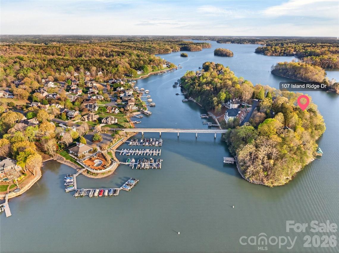 107 Island Ridge Dr., Statesville, NC 28677