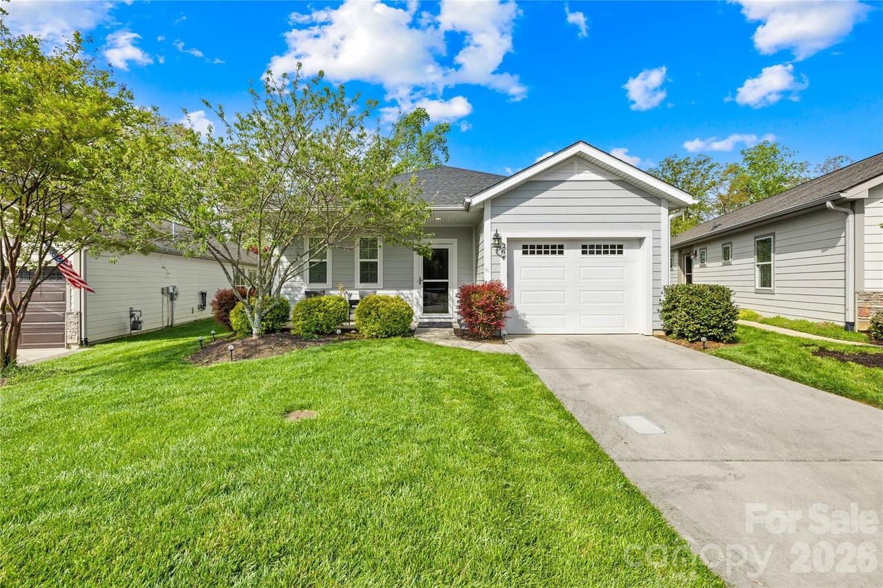 264 Flat Rock Dr., Denver, NC 28037