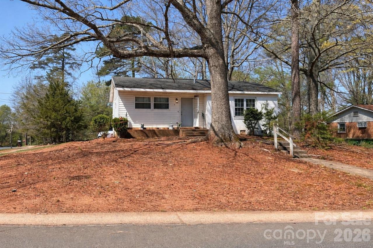 6836 Deanwood Pl., Charlotte, NC 28217