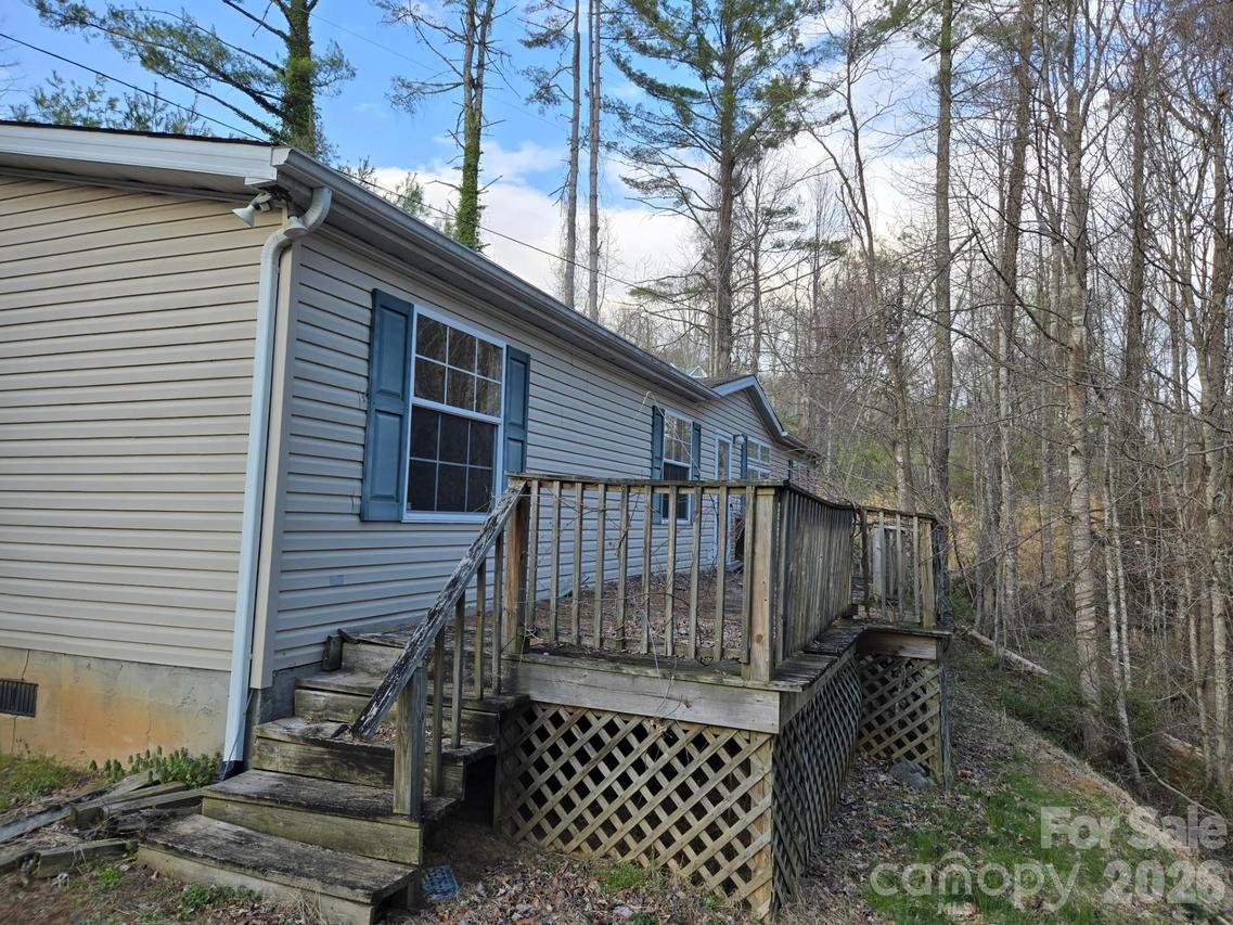 6 Woodland St., Spruce Pine, NC 28777