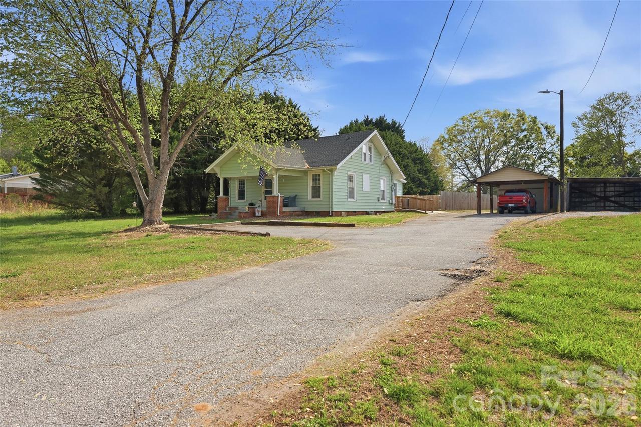 513 7th St., Taylorsville, NC 28681