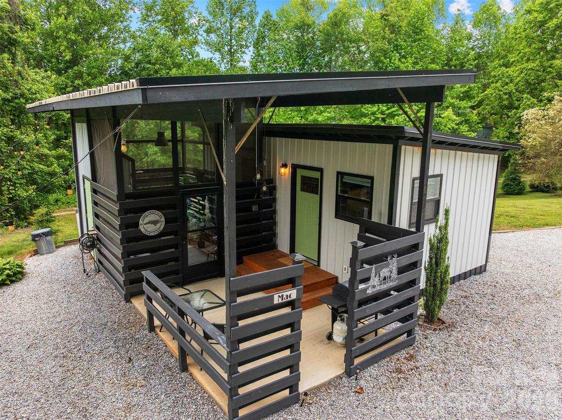 787 Ridge Rd., Marion, NC 28752