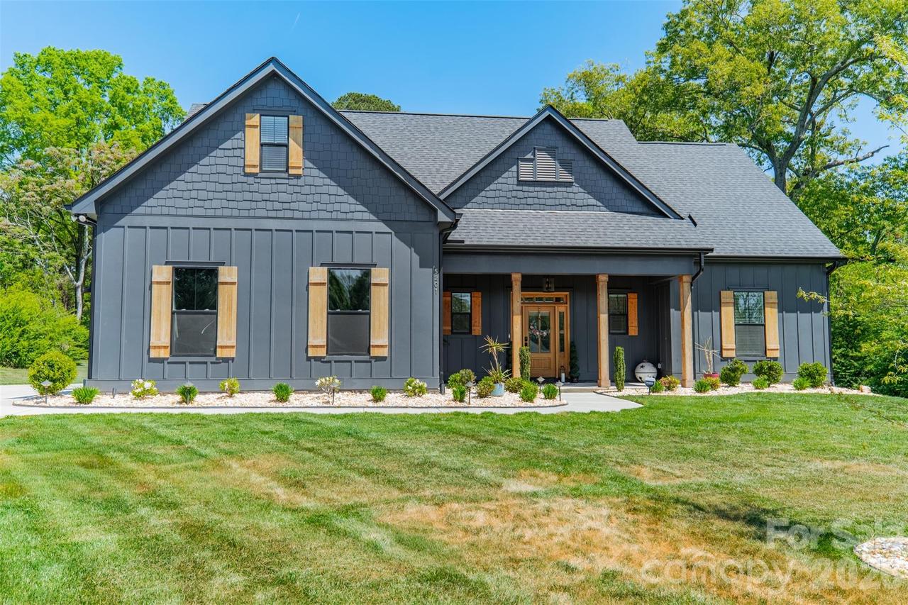 5201 Meadowland Pkwy., Monroe, NC 28112