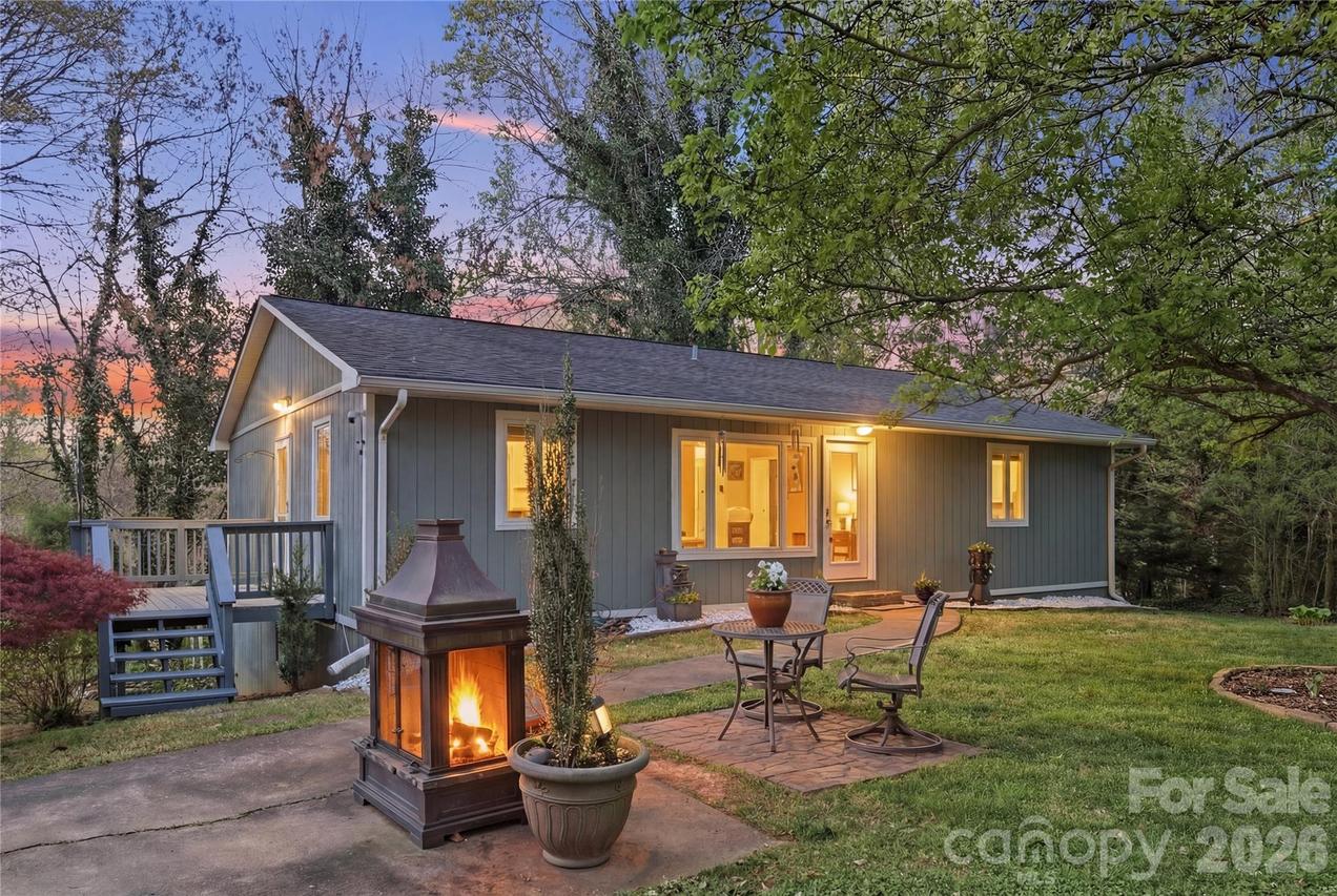 120 42nd Avenue Cir., Hickory, NC 28601