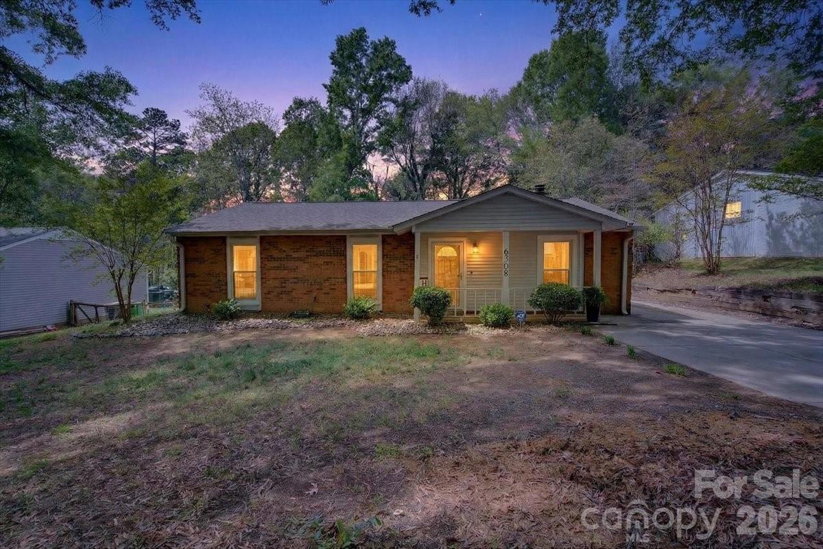 6308 Pineburr Rd., Charlotte, NC 28211