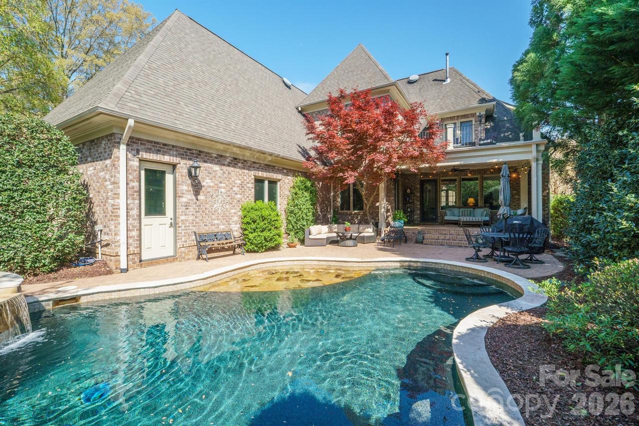 20609 Queensdale Dr., Cornelius, NC 28031