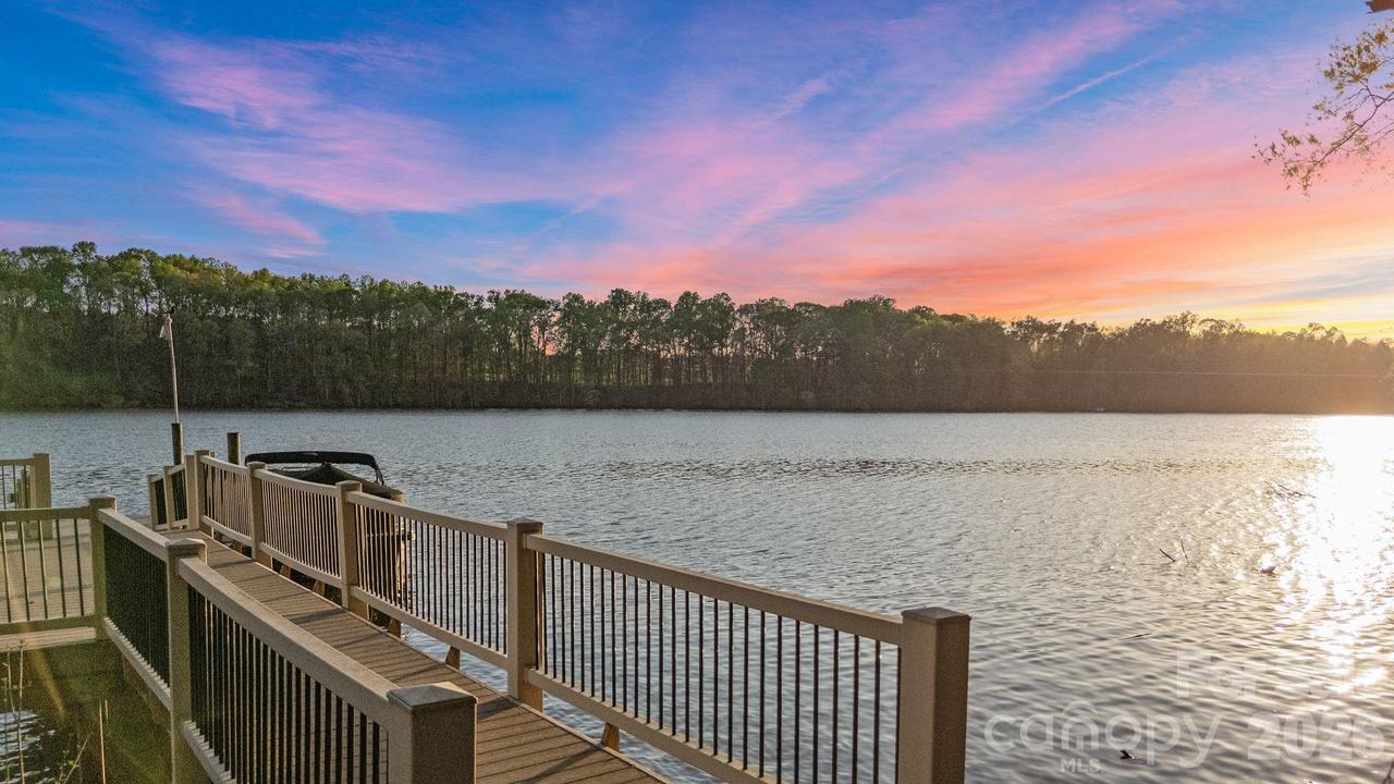 901 Sunset Pointe Dr., Salisbury, NC 28146