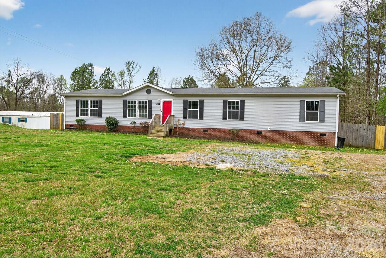 922 Lavender Rd., Grover, NC 28073