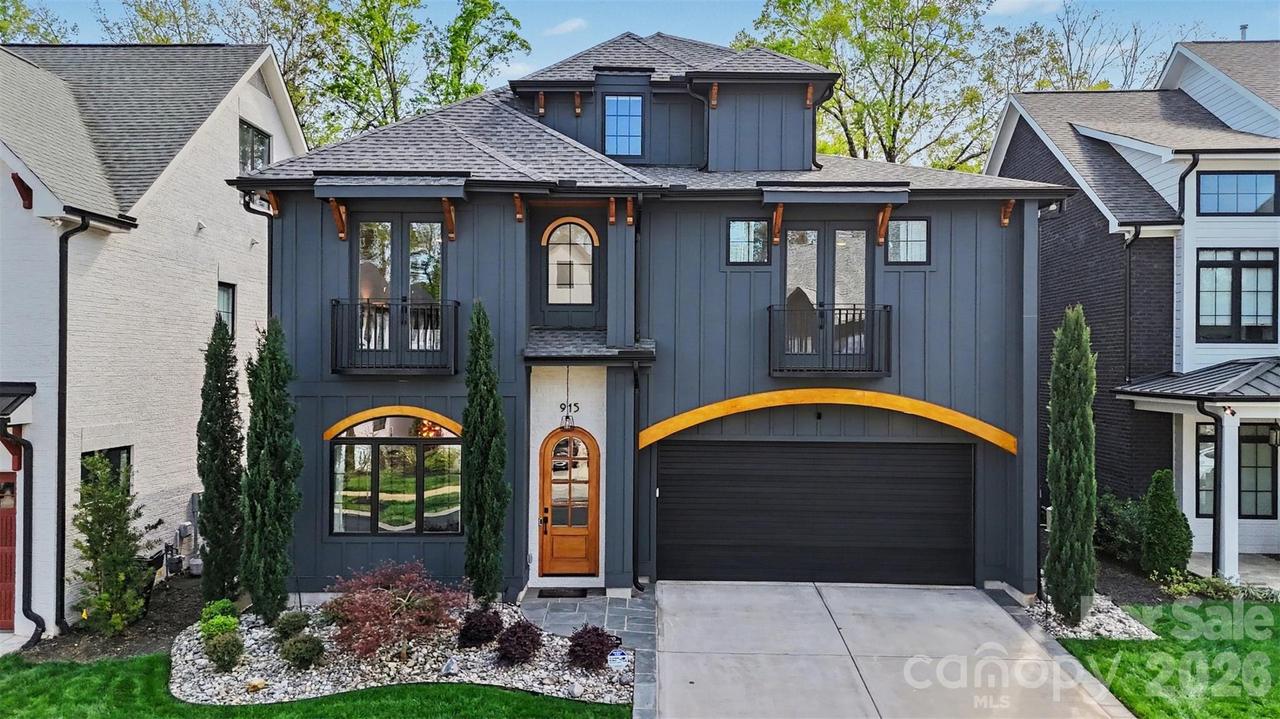 915 Laurel Creek Ln., Charlotte, NC 28211