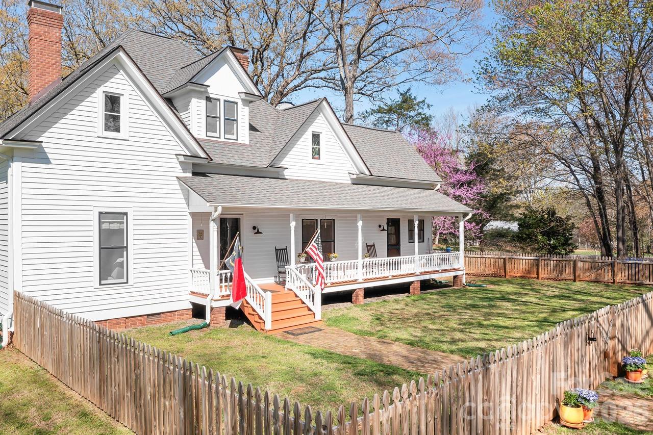 1315 Scotts Creek Rd., Statesville, NC 28625