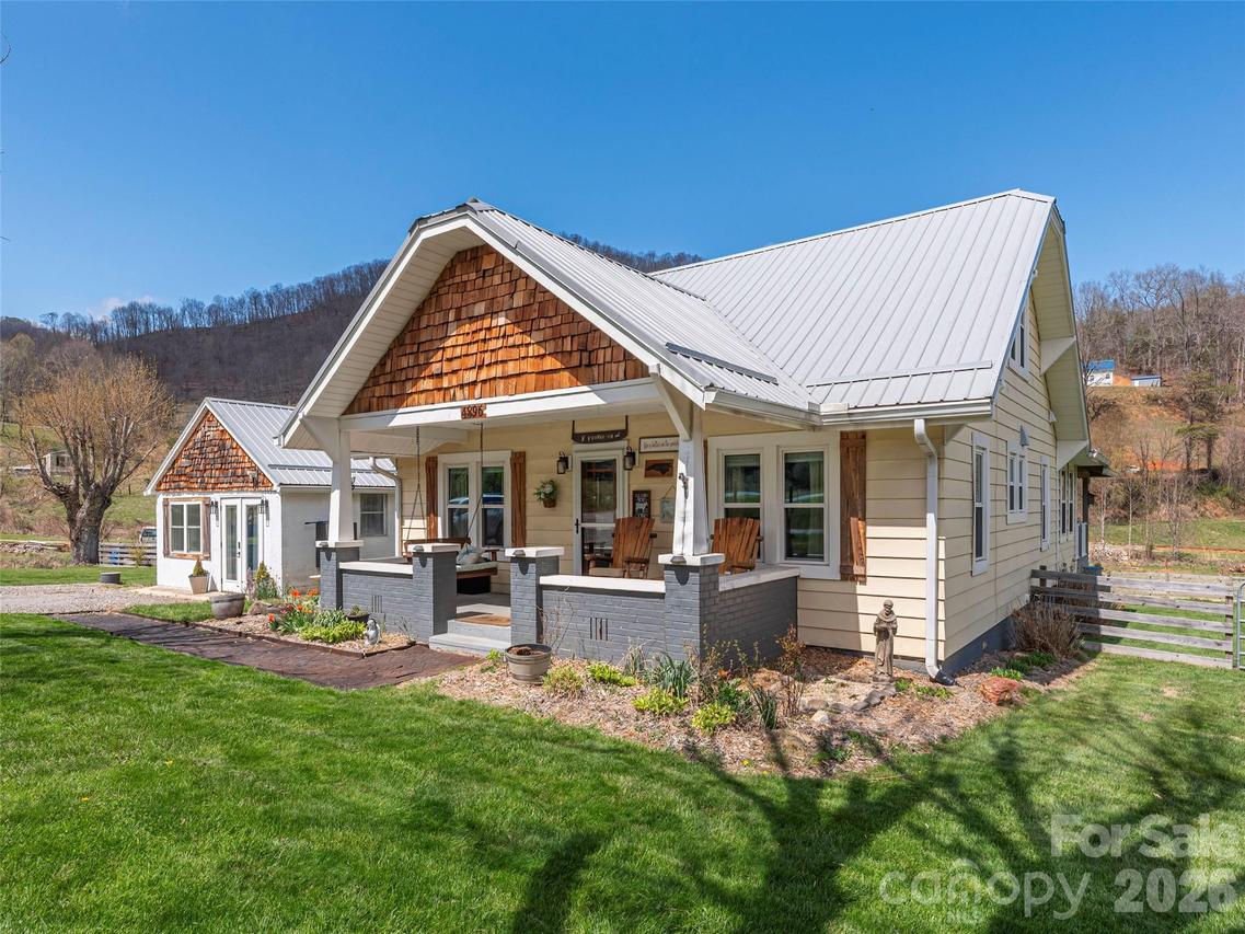 4896 Dutch Cove Rd., Canton, NC 28716