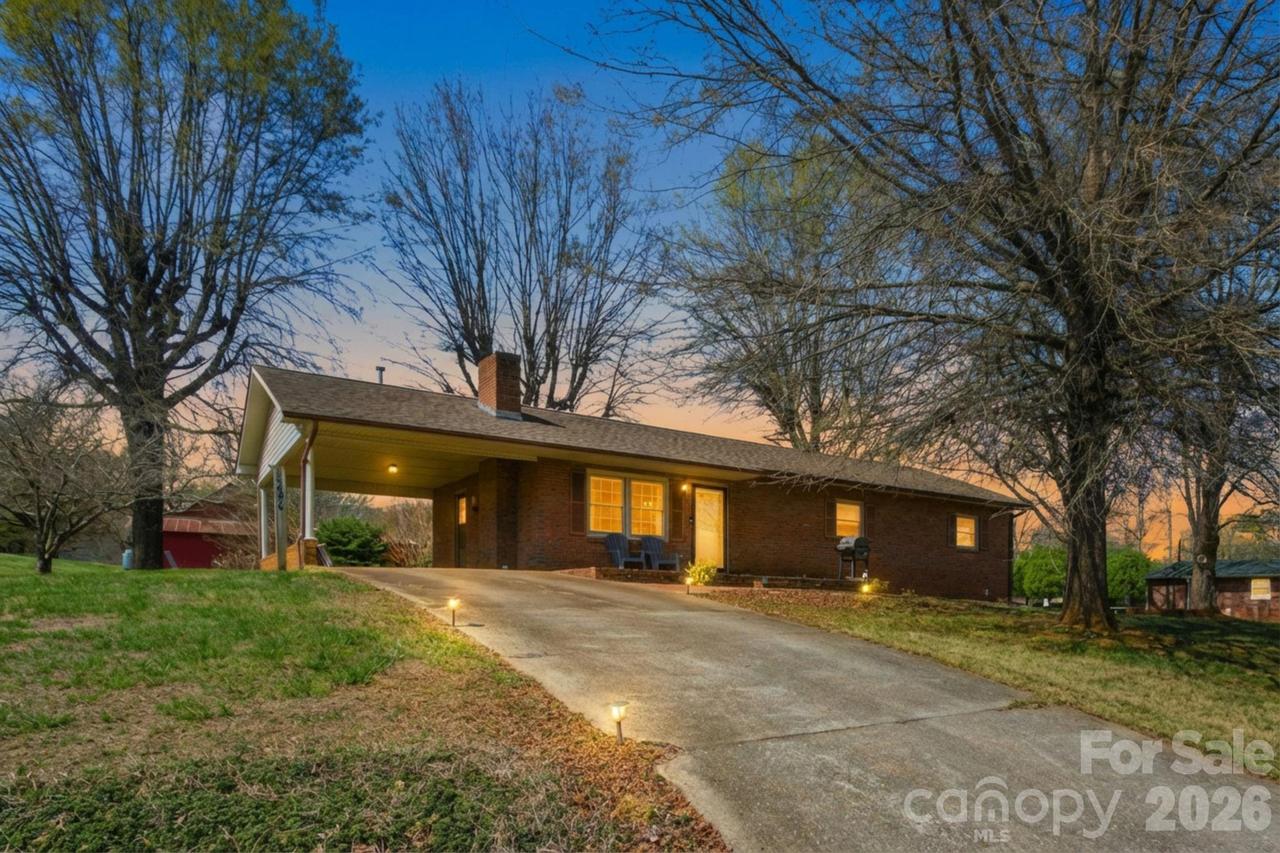 3266 Coble Dairy Rd., Hudson, NC 28638