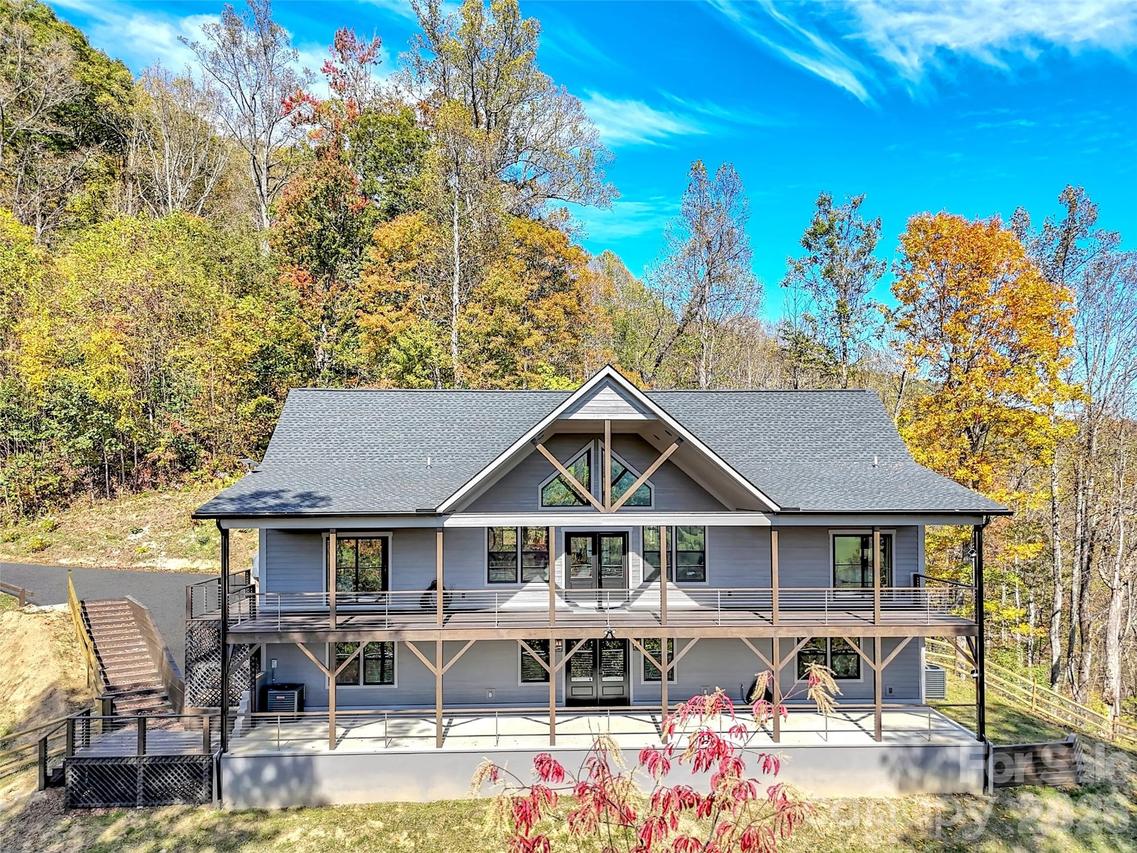 282 Tamarack Tr., Waynesville, NC 28785