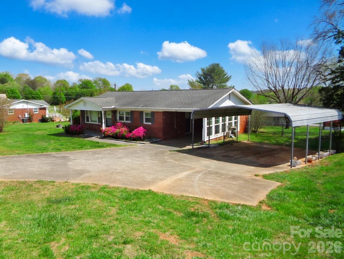 499 Beams Mill Rd., Ellenboro, NC 28040