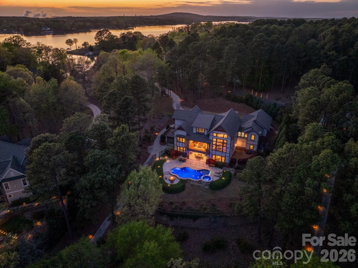 18321 Rosapenny Rd., Charlotte, NC 28278