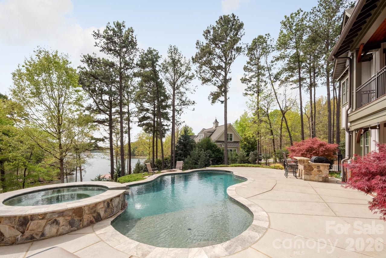 18321 Rosapenny Rd., Charlotte, NC 28278