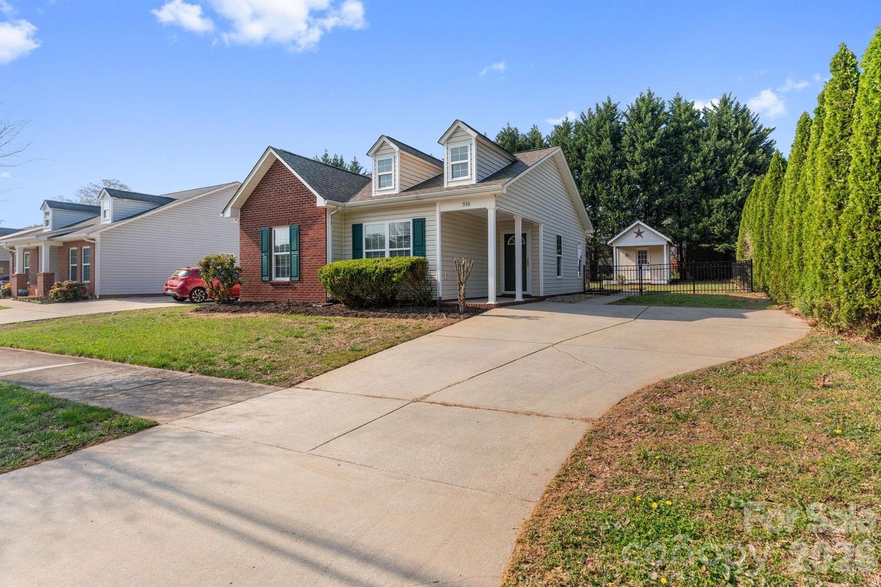 936 Cason St., Belmont, NC 28012