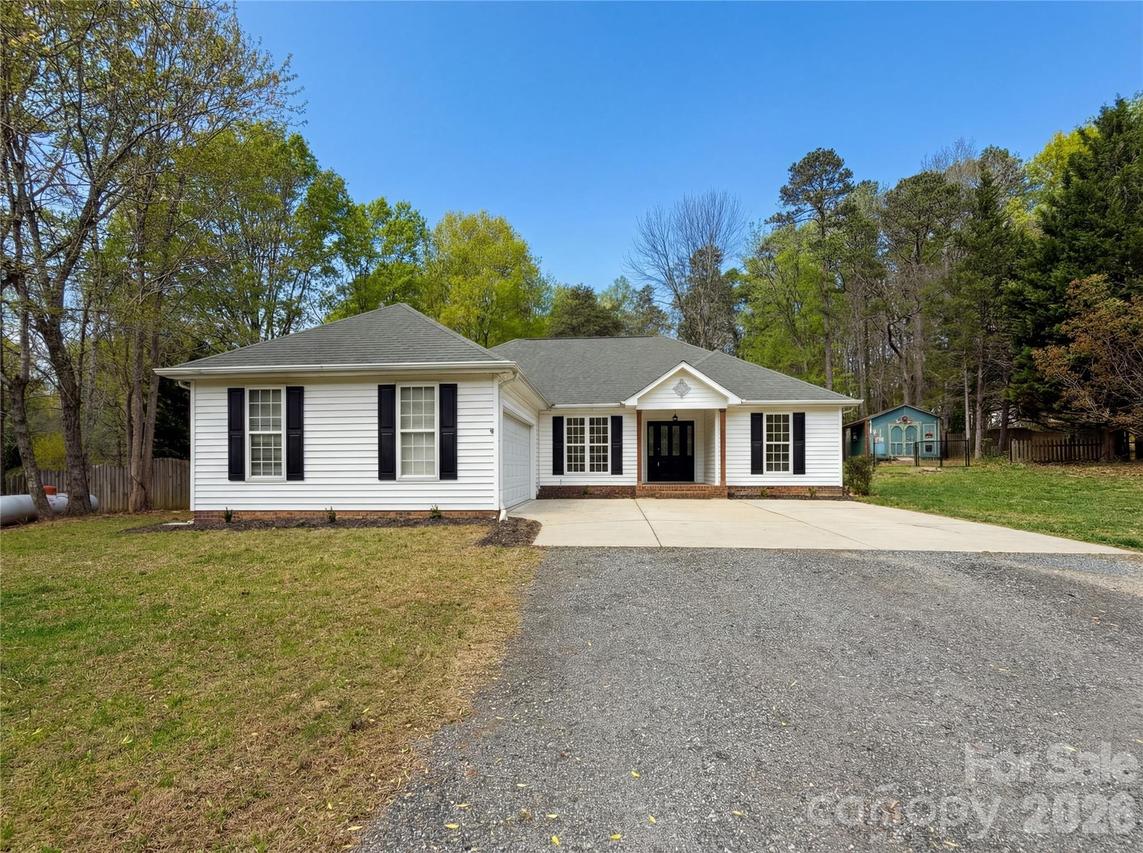 5119 Teakwood Dr., Kannapolis, NC 28083