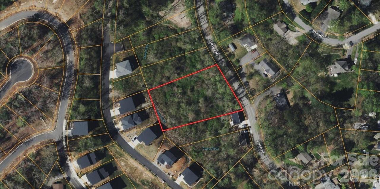 32 Lakeside Dr., Asheville, NC 28806