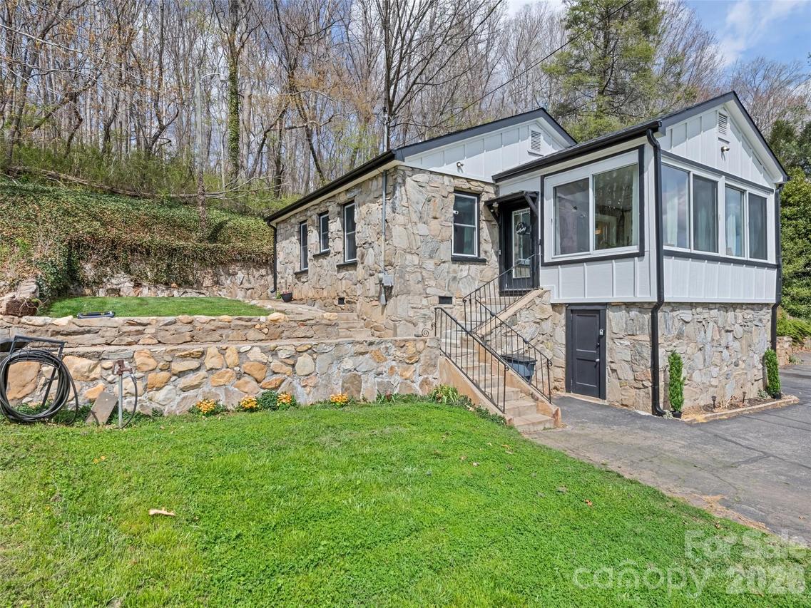 659 Golf Course Rd., Waynesville, NC 28786