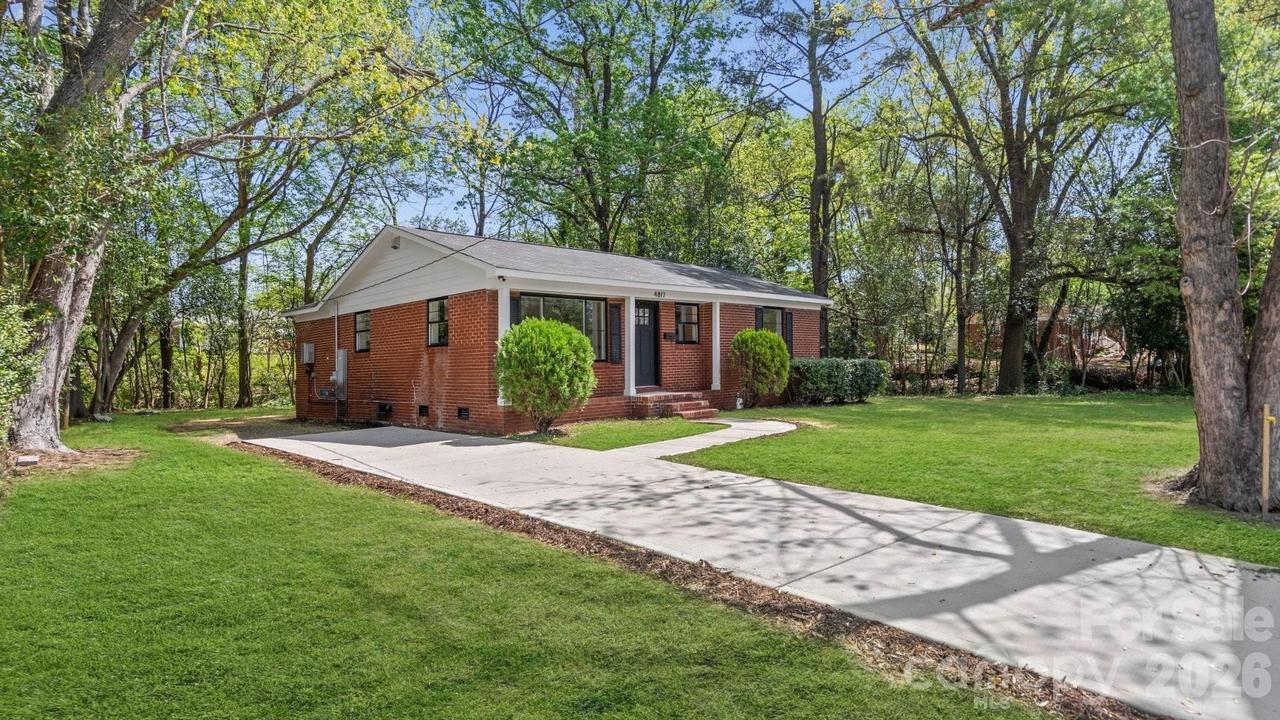 4817 Ridgeley Dr., Charlotte, NC 28208
