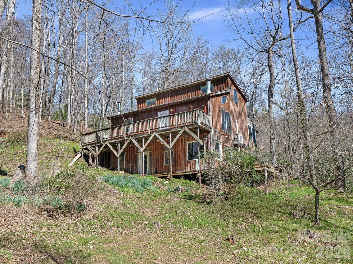 966 Waites Hollifield Rd., Marion, NC 28752
