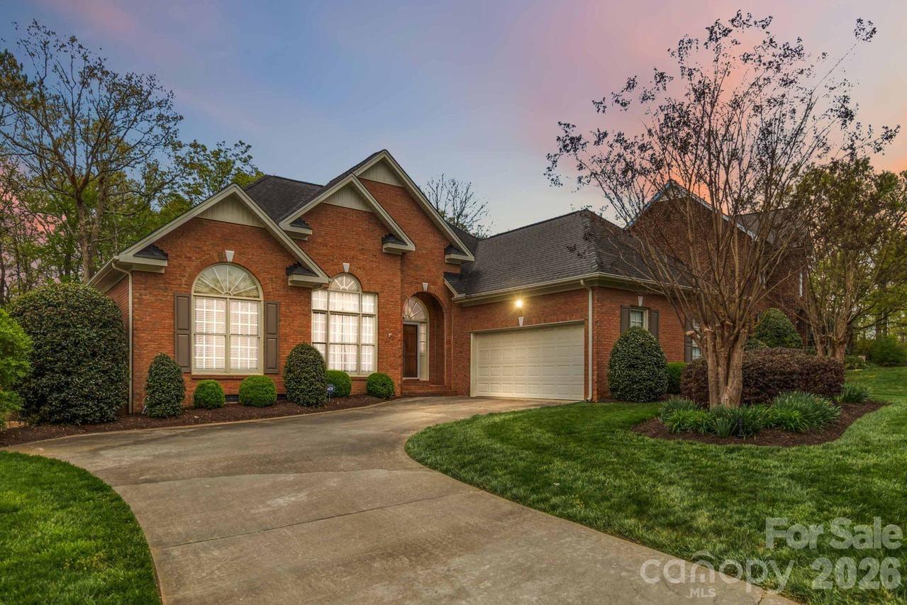 1443 Porch Swing Ln., Matthews, NC 28104