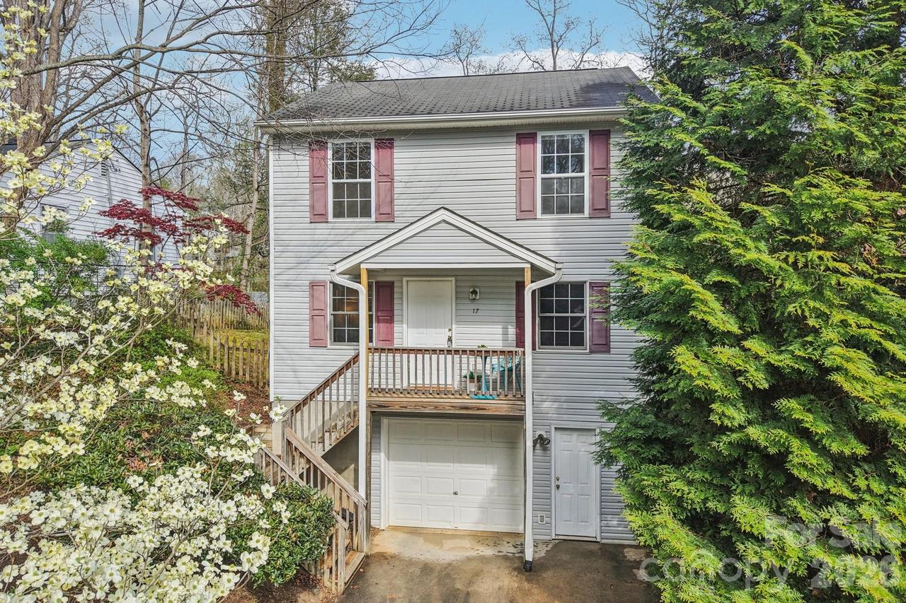 17 Castle St., Asheville, NC 28803