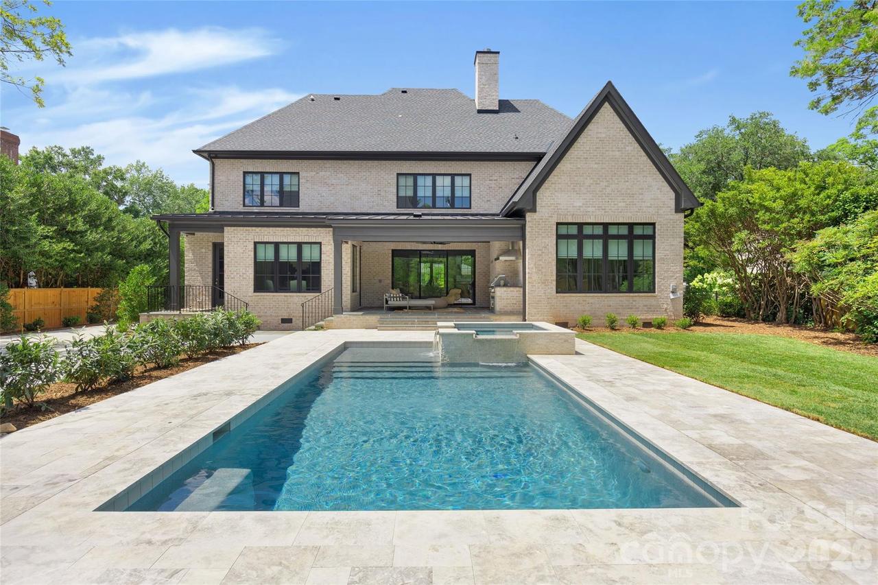 1321 Ferncliff Rd., Charlotte, NC 28211