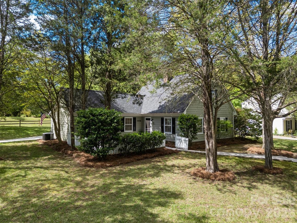 7456 Crowflock Ct., Charlotte, NC 28226