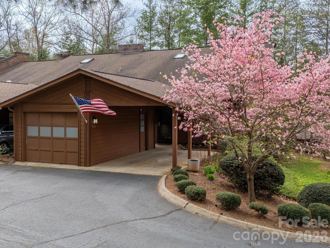 504 Woodfield Dr., Asheville, NC 28803
