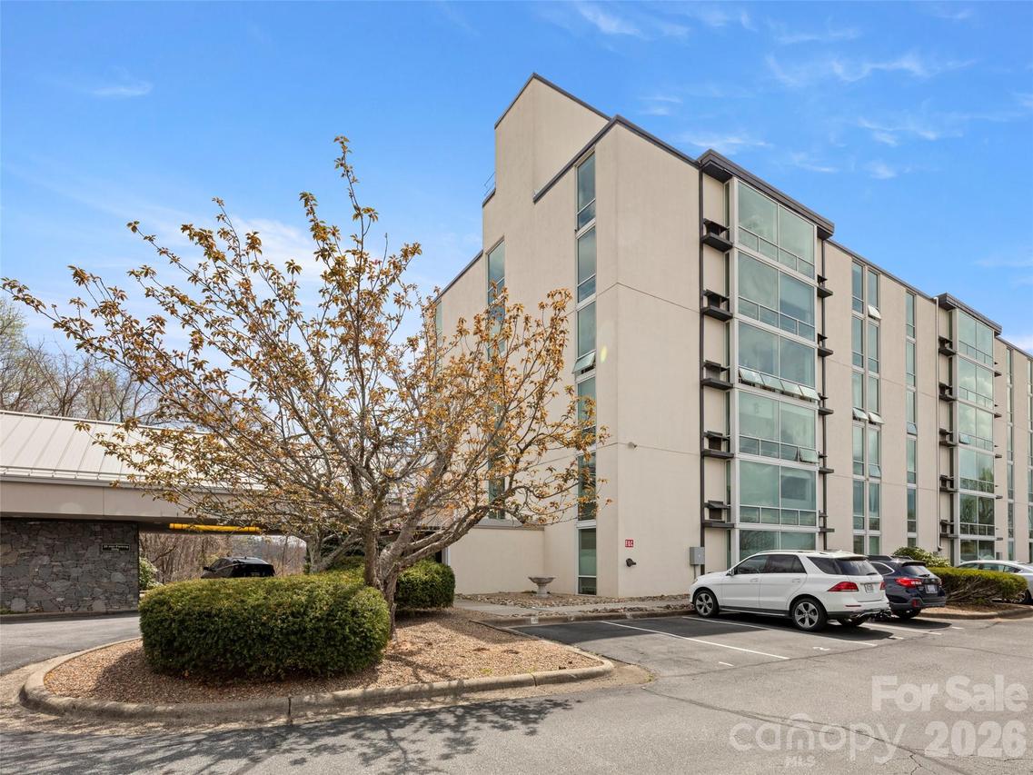 647 Town Mountain Rd. #612, Asheville, NC 28804