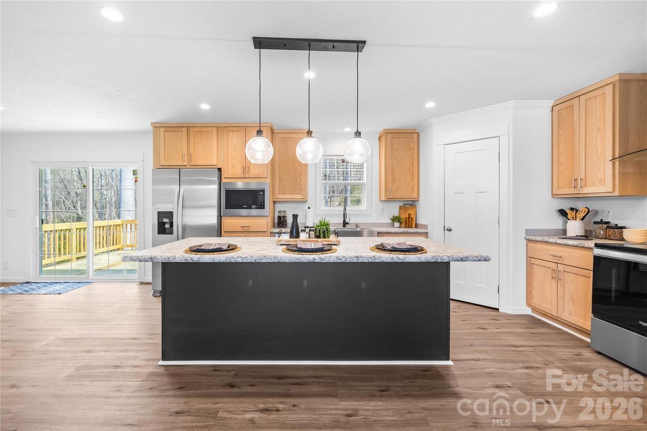 7822 Stillwater Dr., Sherrills Ford, NC 28673