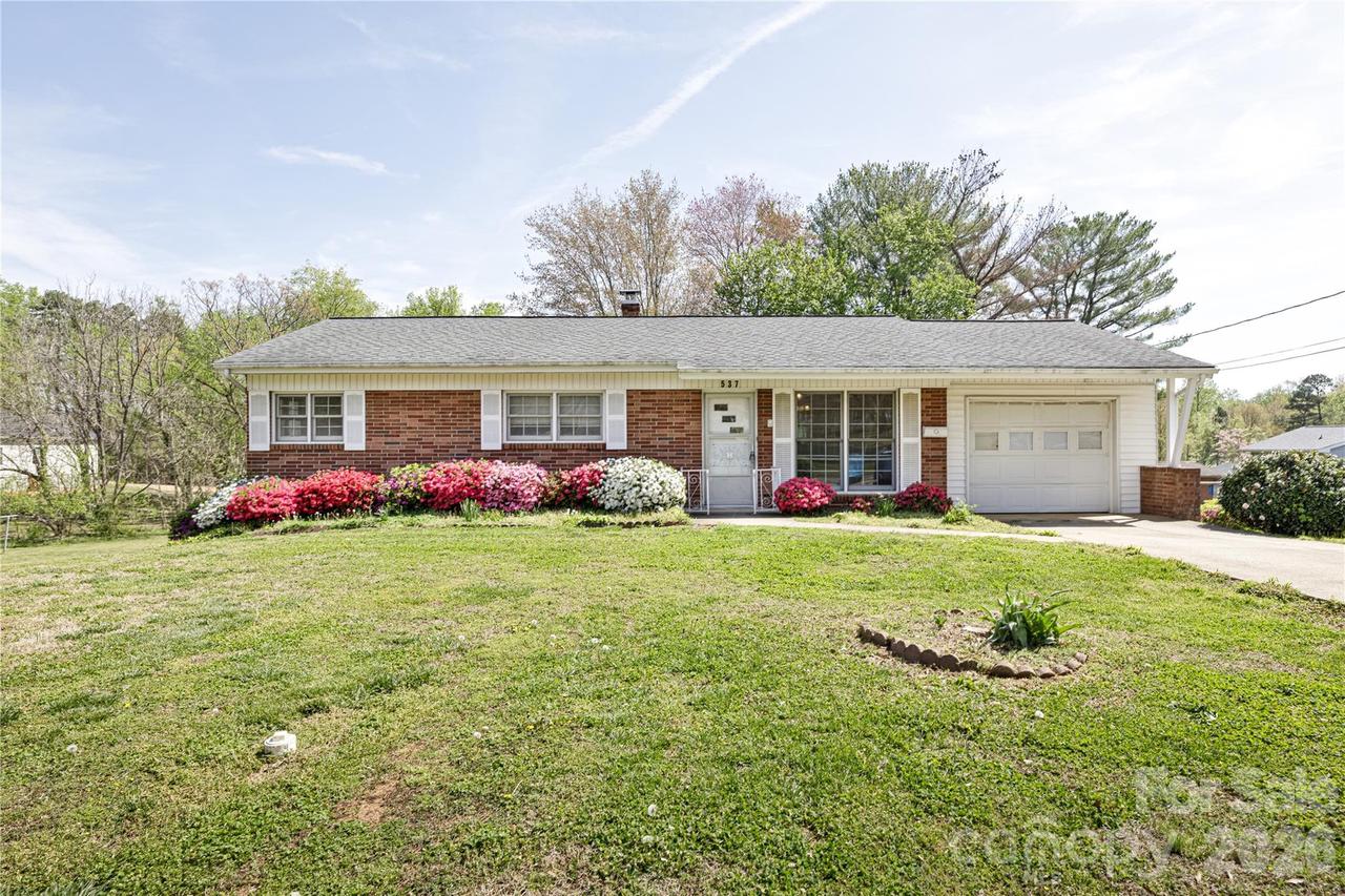 537 32nd St., Hickory, NC 28602