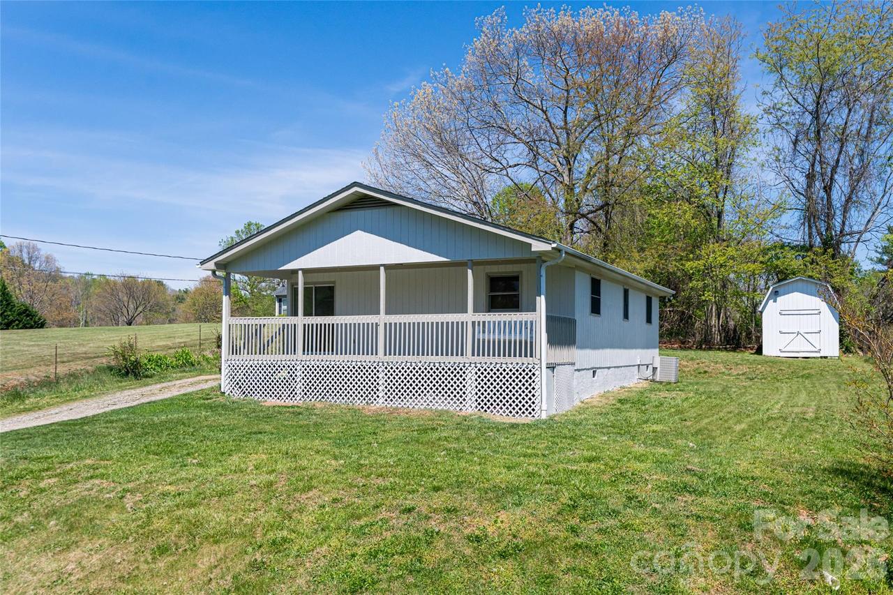 231 View St., Asheville, NC 28806