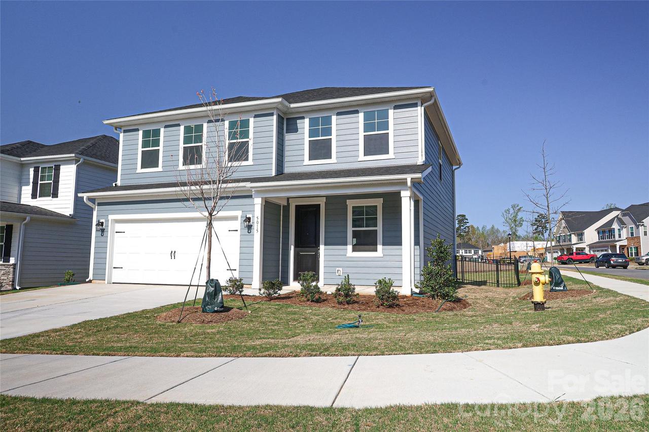 5015 Twin River Dr., Denver, NC 28037